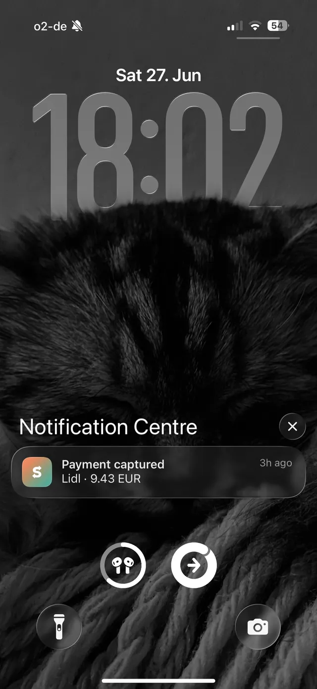 A Payment captured notification from Splitsies on the lock screen